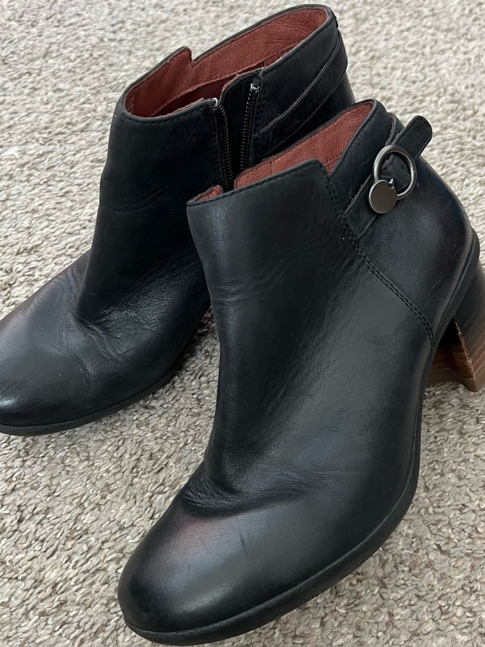 Dansko Black Leather Ankle Booties with Side Zip and Heel Ring Size 38